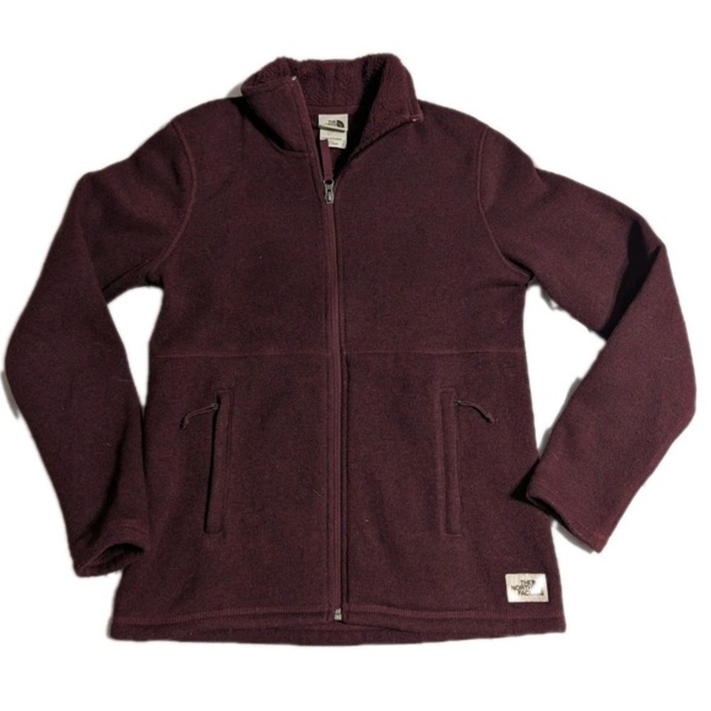 The North Face Women's Crescent Fleece Jacket S Maroon – Cozy Meets Adventure!